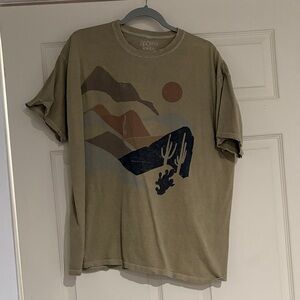 Women’s Graphic Tee